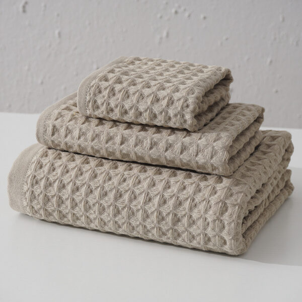 Pure Cotton Honeycomb 32 Bath Towels - Image 4