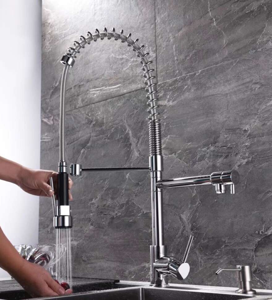 Pull-out faucet