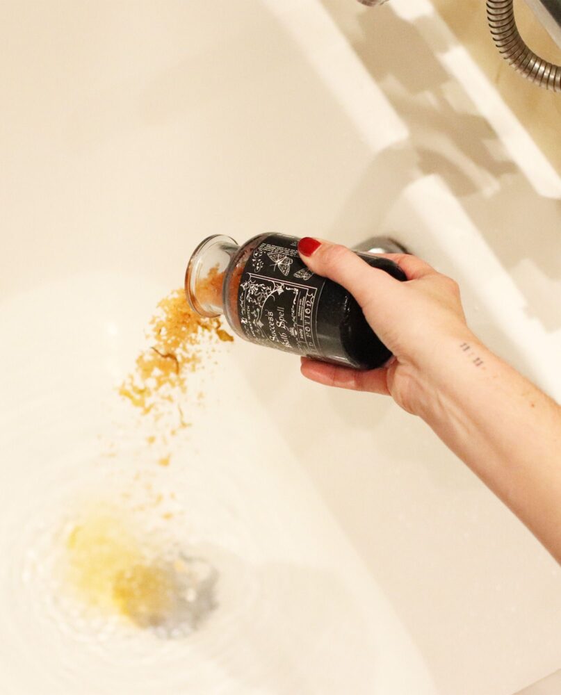 Ancient Witch Bath Spell Potion & Citrine Crystal Amulet - Success