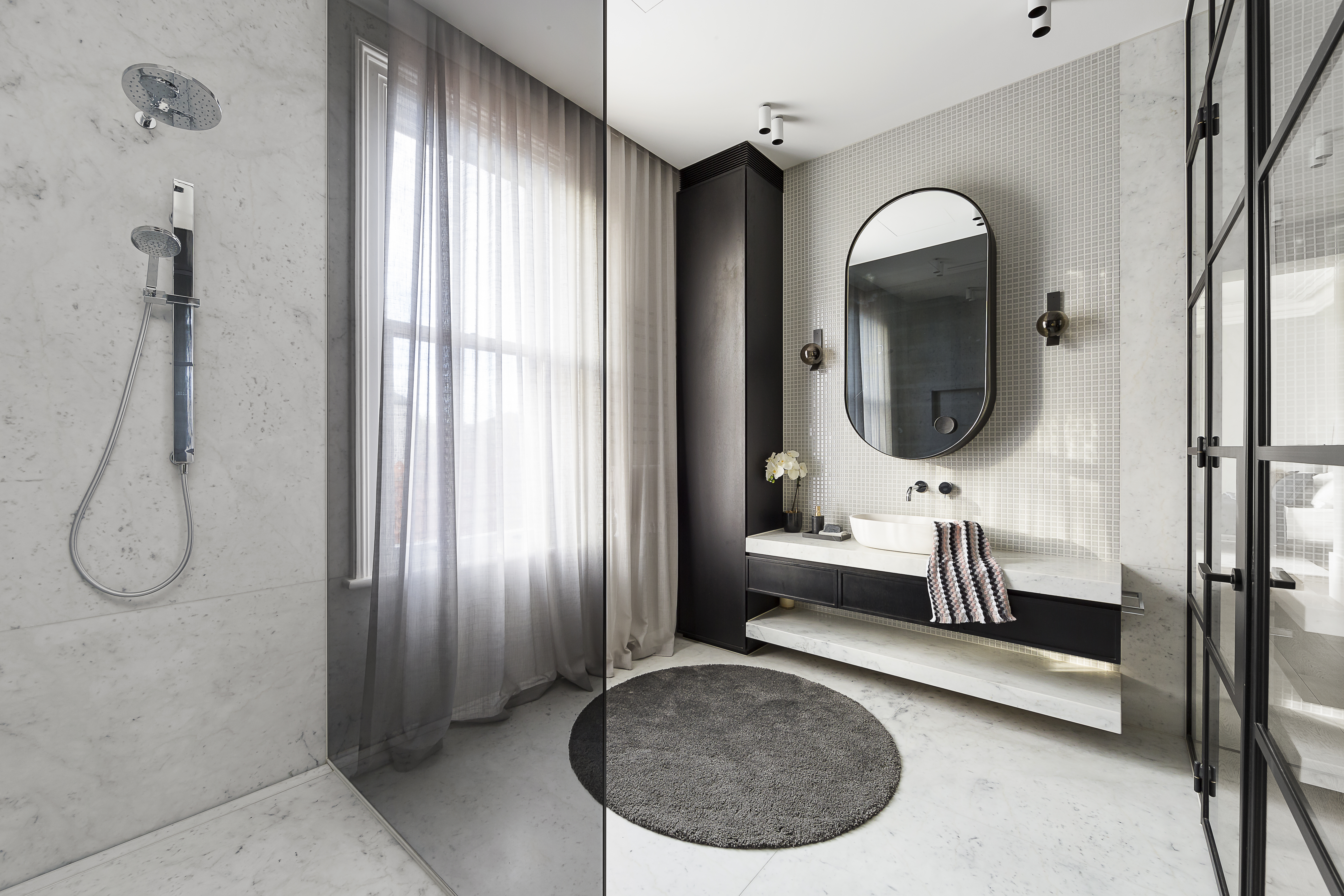 bathroom-2024-09-12-04-27-45-utc