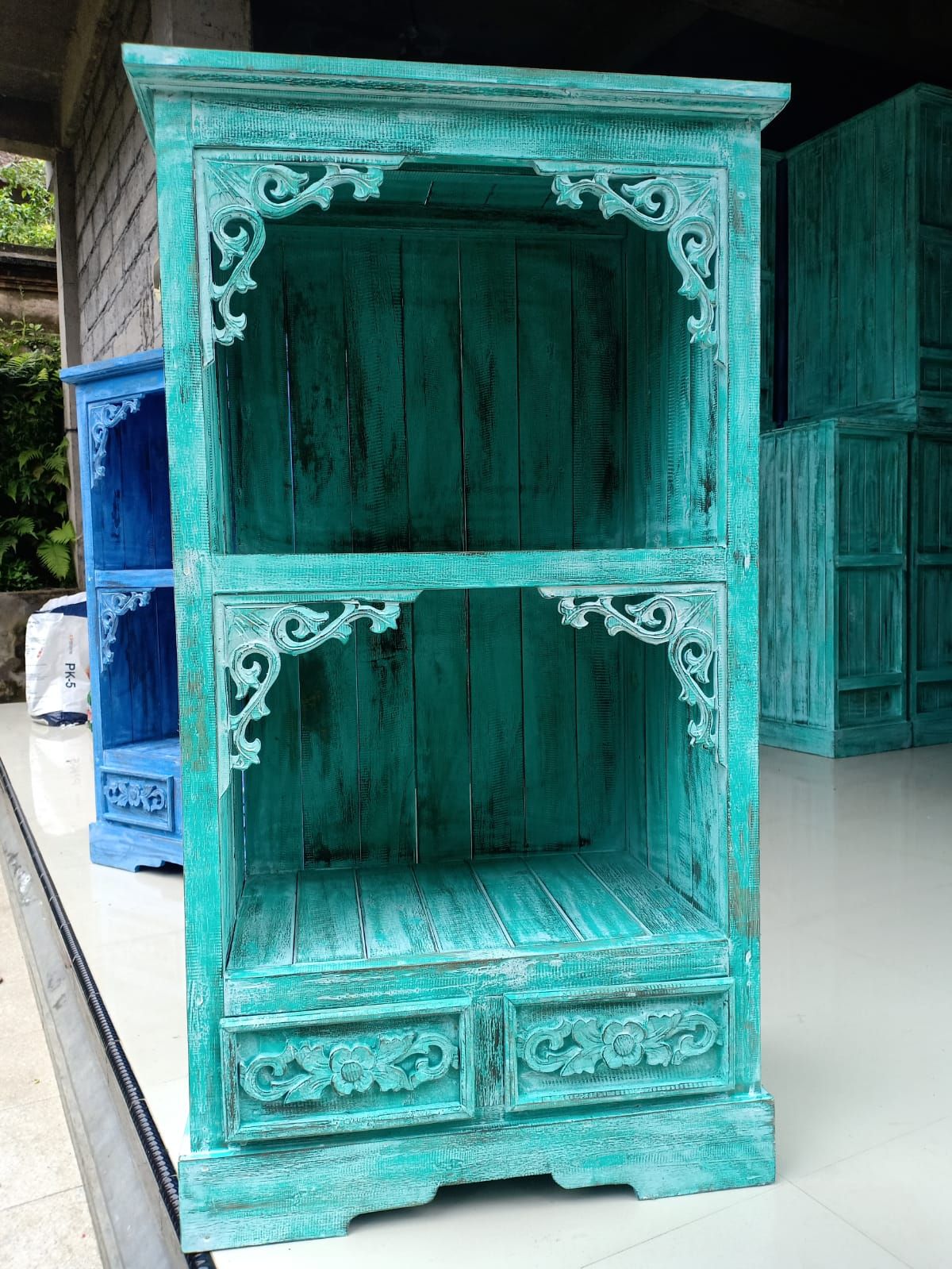 Albasia Bathroom Cabinet - Turquoise wash - Image 4