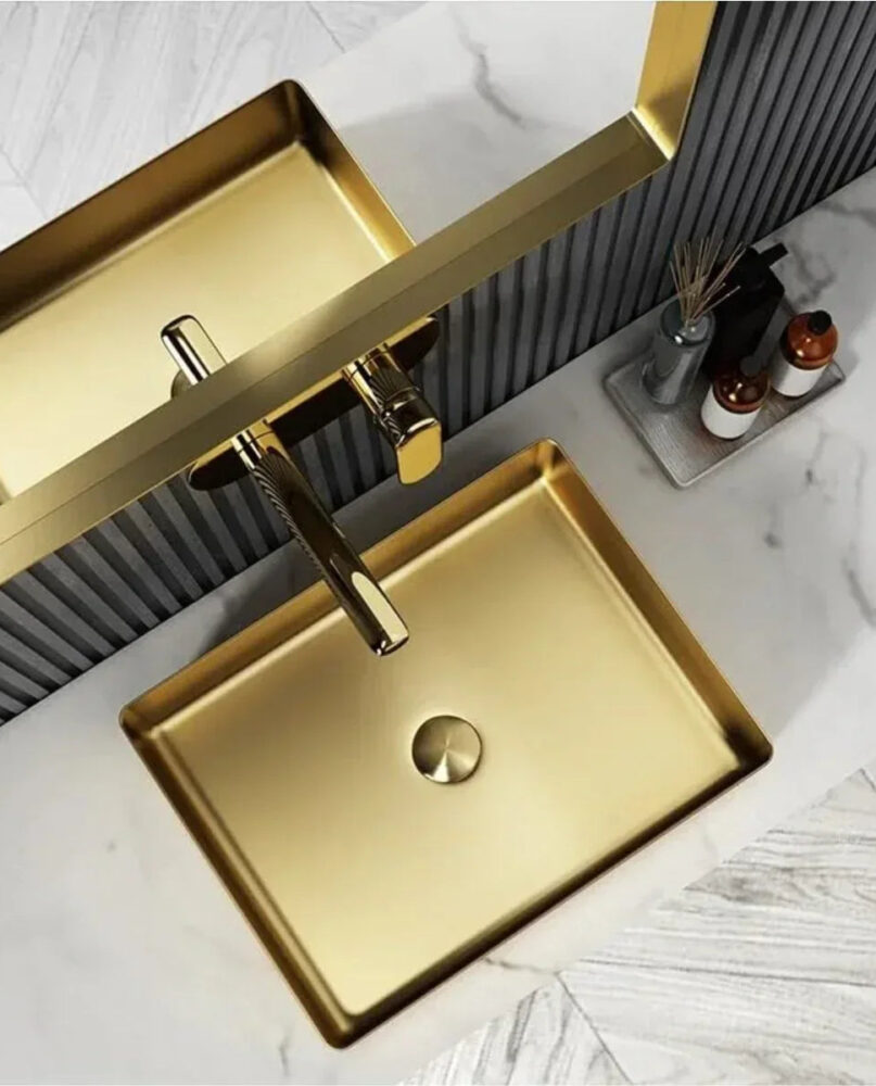 Wash Basin 304 Luxury (18.5x14x04) Inch Gold Stainless Steel Wash Basin Table Top For Bathroom