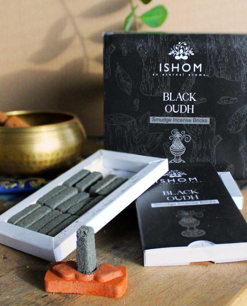 Pack of 15 Natural Incense Smudge Bricks and Burner - Black Wood