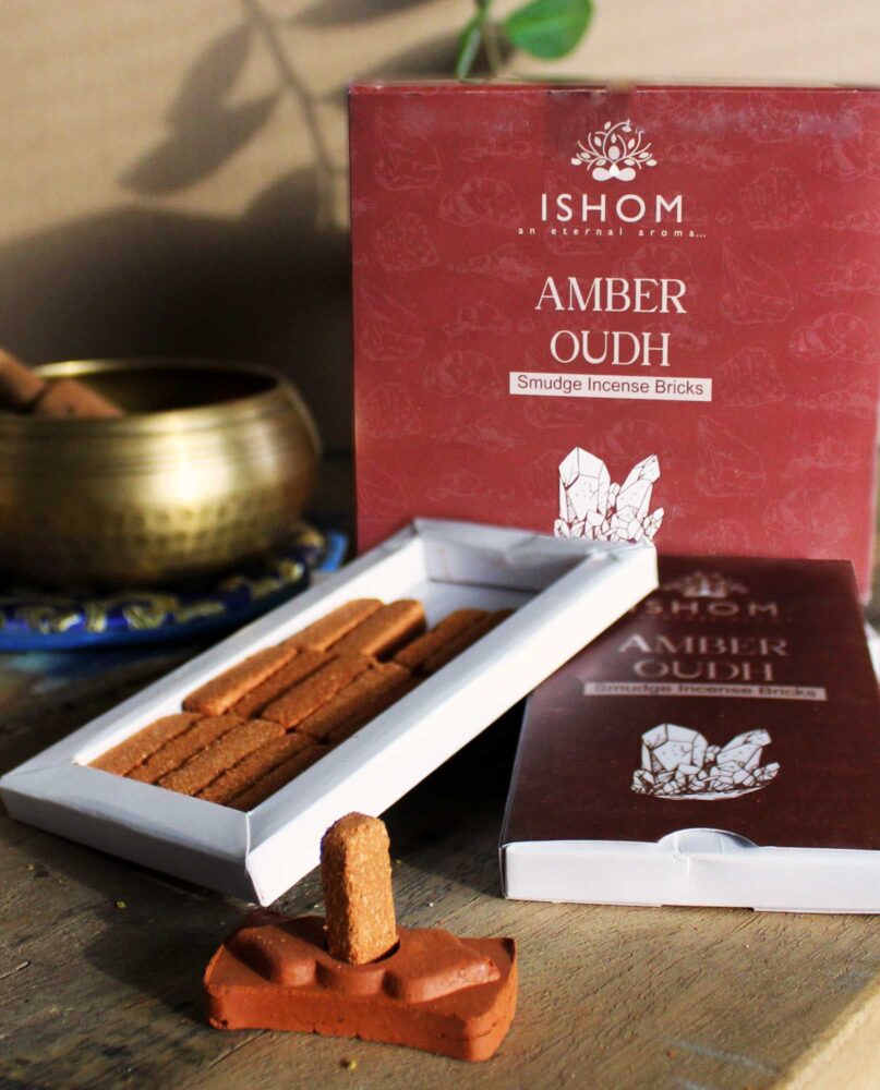 Pack of 15 Natural Incense Smudge Bricks and Burner - Amber Wood
