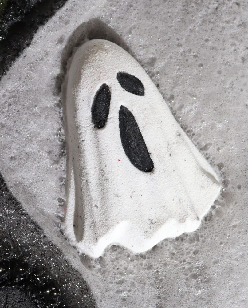 Ghost Halloween Bath Bomb 65g