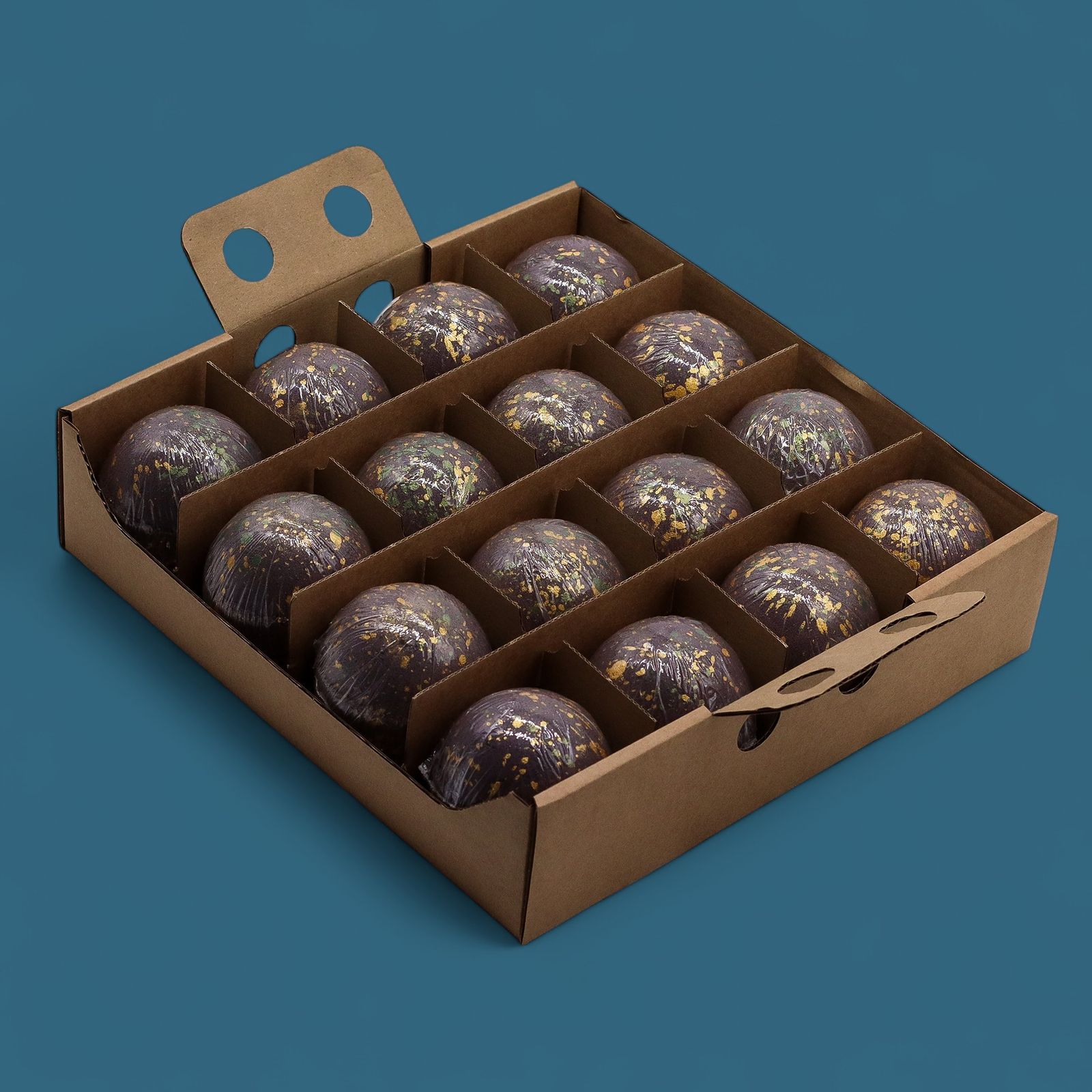 Dubai Bath Bomb - Emerald Oudh Truffle - Image 4
