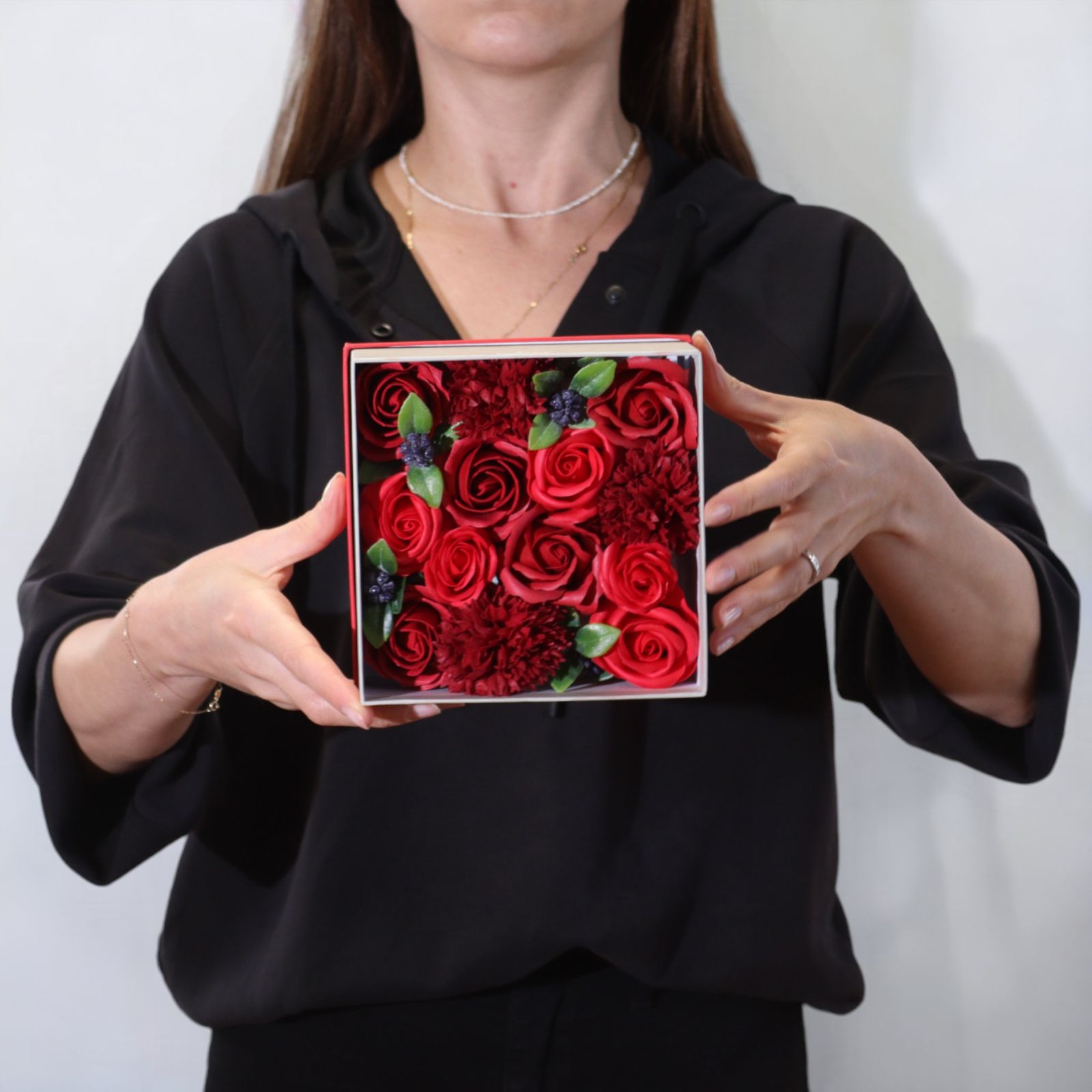 Square Box - Classic Red Roses - Image 2
