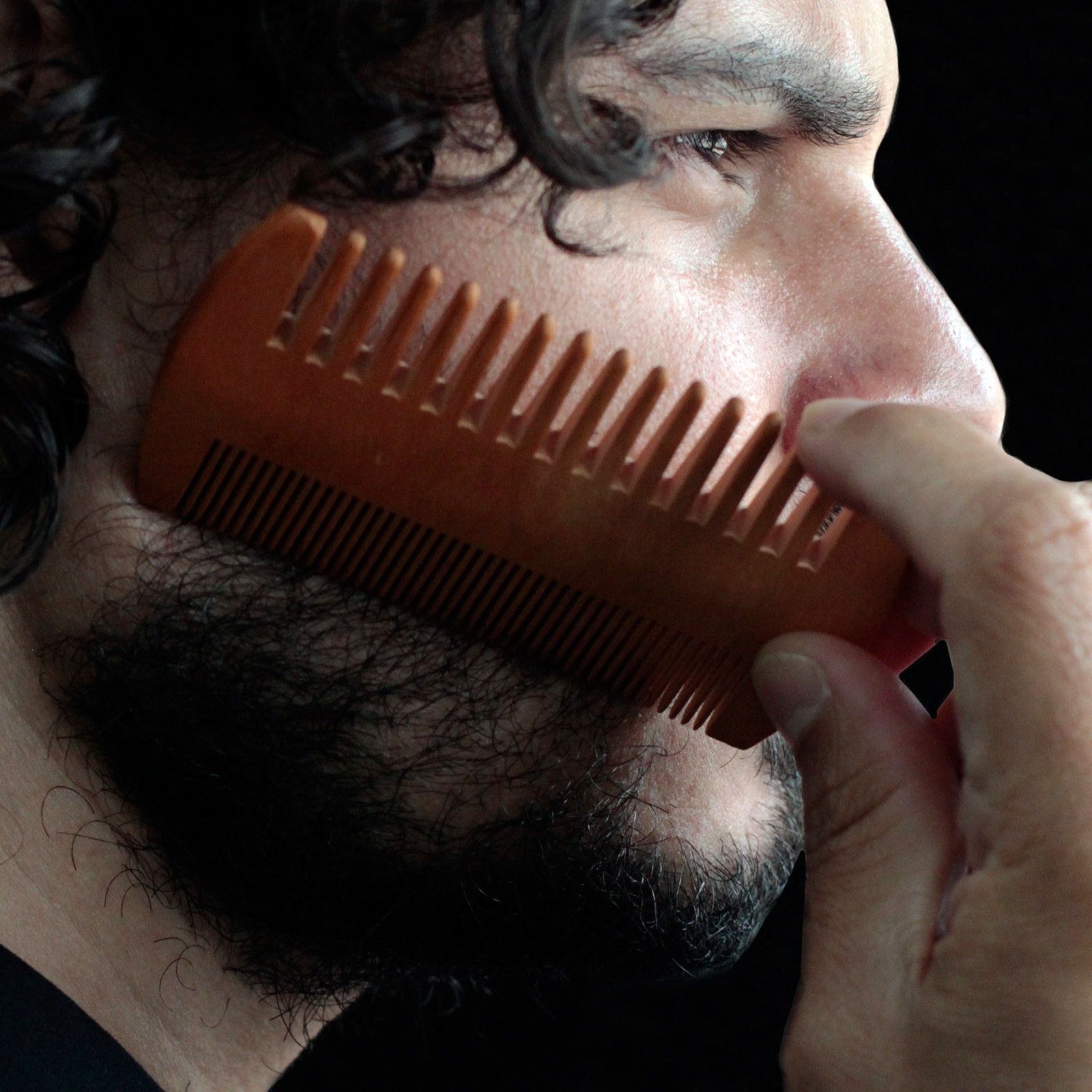 Two Sided Beard Comb - Image 3